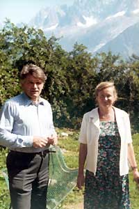 Л.Д.Фаддеев с женой на отдыхе.