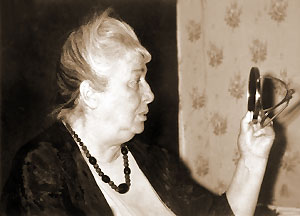 А.А.Ахматова. Комарово, 1965 г. Фото из архива К.А.Клементьевой.