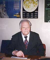 Ю.В.Батраков во время беседы о его работах по созданию теории движения ИСЗ, апрель 2003 года
