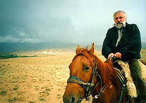 «На лошади путешествовать по Киргизии удобнее», — считает декан восточного факультета И.М.Стеблин-Каменский.