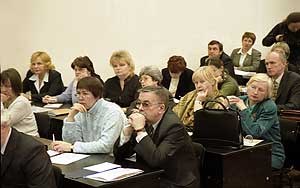 На совещании  присутствовали  ректоры, деканы и заведующие кафедрами экономических вузов Санкт-Петербурга и регионов России.
