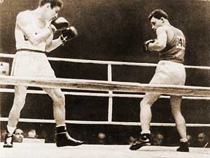 Олимпийские игры, Мельбурн. 1956 г. Финальный бой Г.Шатков (справа) — Р.Тапиа.